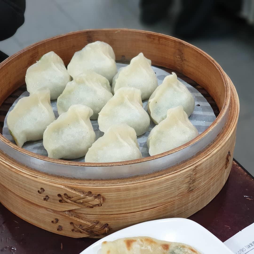 用蒸笼炊出传统味道:等到天荒地老的 3 家排队美食,高人气“福大蒸饺”、“顶好紫琳”,还有隐藏版“老崔蒸包”! 内容图4 女神网-大潮社TV实时追踪属于女人新资讯的综合网站! 用蒸笼炊出传统味道:等到天荒地老的 3 家排队美食,高人气“福大蒸饺”、“顶好紫琳”,还有隐藏版“老崔蒸包”! 休闲学堂 图4张