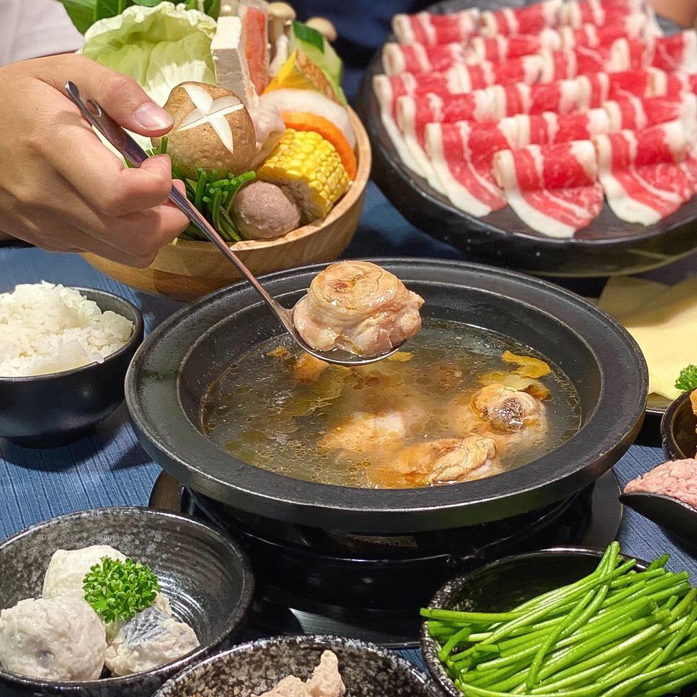 冷天想嗑锅,精选 3 间各有必杀技的火锅店:吃很饱肉量、珍奶喝到饱、二十几种锅底任你选 内容图8 女神网-大潮社TV实时追踪属于女人新资讯的综合网站! 冷天想嗑锅,精选 3 间各有必杀技的火锅店:吃很饱肉量、珍奶喝到饱、二十几种锅底任你选 休闲学堂 图8张