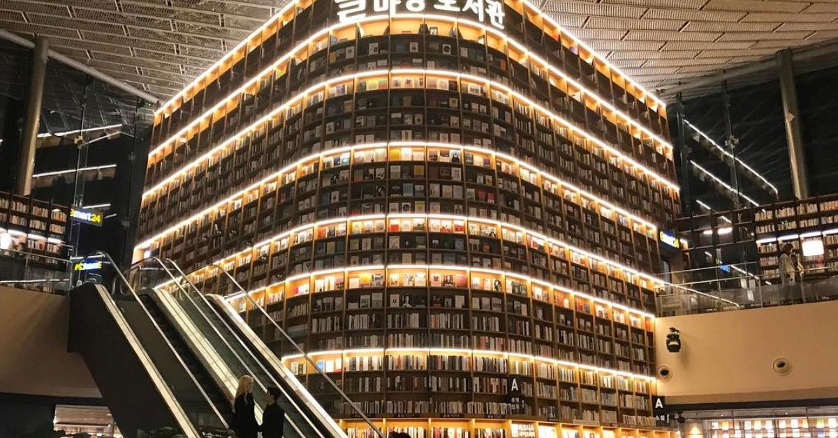 藏身购物中心的“星空图书馆”,800 坪超大空间美度更胜诚品! 内容图1 女神网-大潮社TV实时追踪属于女人新资讯的综合网站! 藏身购物中心的“星空图书馆”,800 坪超大空间美度更胜诚品! 乐活旅行 图1张