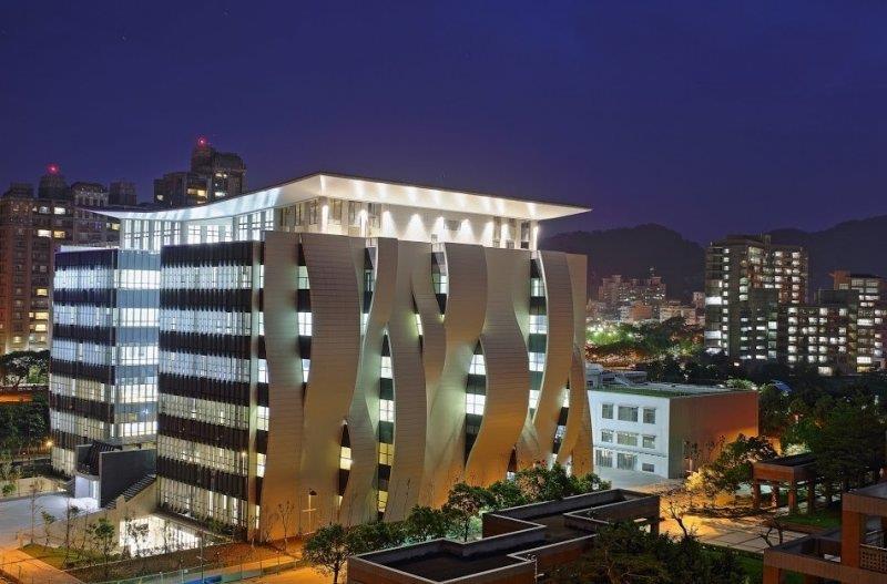 这里的学生太幸福!内地台湾 10 座最美大学图书馆让偶像剧也来取景 内容图4 女神网-大潮社TV实时追踪属于女人新资讯的综合网站! 这里的学生太幸福!内地台湾 10 座最美大学图书馆让偶像剧也来取景 乐活旅行 图4张