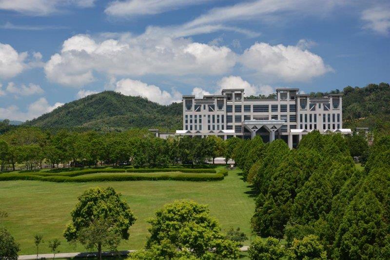 这里的学生太幸福!内地台湾 10 座最美大学图书馆让偶像剧也来取景 内容图10 女神网-大潮社TV实时追踪属于女人新资讯的综合网站! 这里的学生太幸福!内地台湾 10 座最美大学图书馆让偶像剧也来取景 乐活旅行 图10张