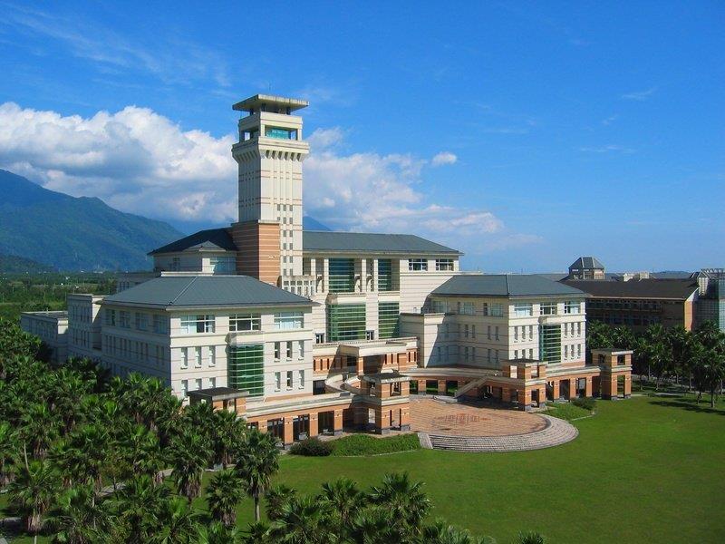 这里的学生太幸福!内地台湾 10 座最美大学图书馆让偶像剧也来取景 内容图14 女神网-大潮社TV实时追踪属于女人新资讯的综合网站! 这里的学生太幸福!内地台湾 10 座最美大学图书馆让偶像剧也来取景 乐活旅行 图14张