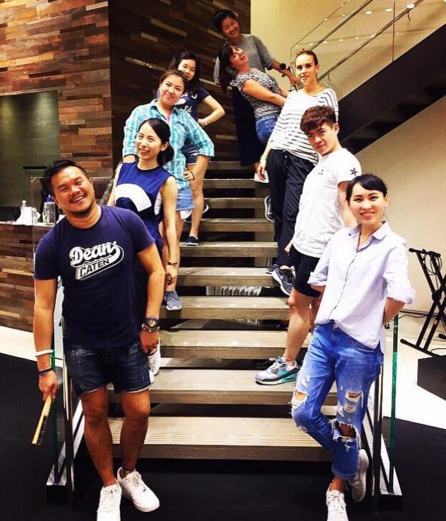 想到新加坡工作?她“这样做”一年升上精品店店长! 内容图4 女神网-大潮社TV实时追踪属于女人新资讯的综合网站! 想到新加坡工作?她“这样做”一年升上精品店店长! 乐活旅行 图4张