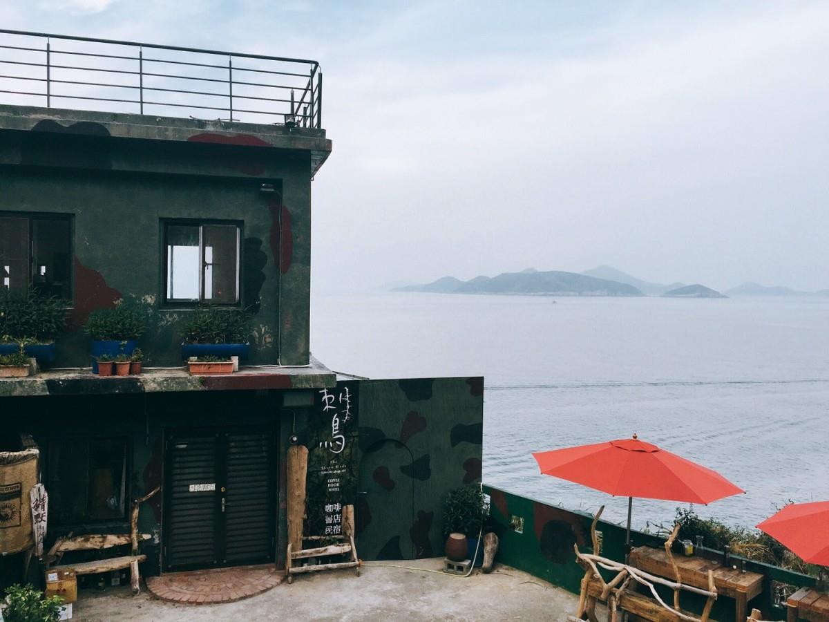 落日、海景、蓝眼泪,这家咖啡馆一次满足你的愿望! 内容图4 女神网-大潮社TV实时追踪属于女人新资讯的综合网站! 落日、海景、蓝眼泪,这家咖啡馆一次满足你的愿望! 乐活旅行 图4张