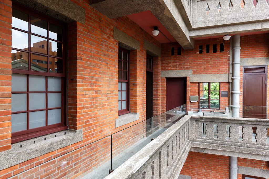 在超过 80 年历史的古宅中品咖啡香!这间星巴克你去过没? 内容图4 女神网-大潮社TV实时追踪属于女人新资讯的综合网站! 1468319887-3782903966_l.jpg