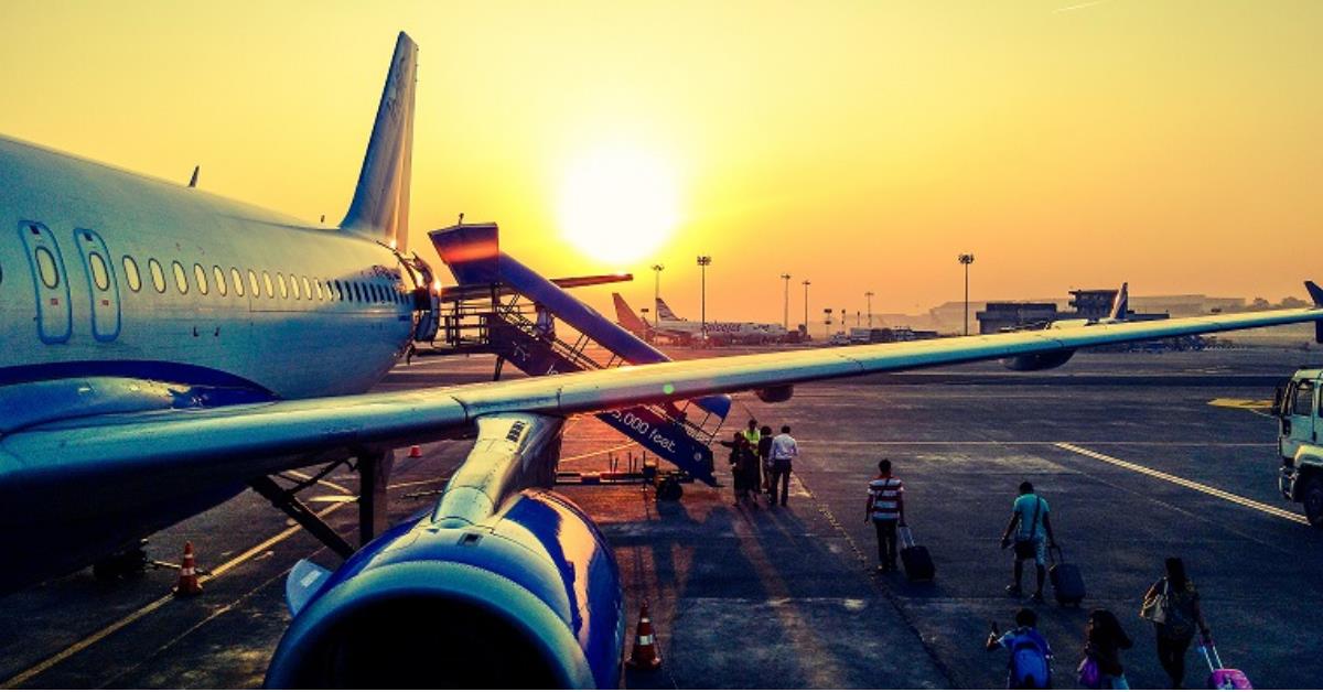 机上气氛怪怪的?脸书前技术长揭露 7 个飞机上不能说的秘密 内容图1 女神网-大潮社TV实时追踪属于女人新资讯的综合网站! 机上气氛怪怪的?脸书前技术长揭露 7 个飞机上不能说的秘密 乐活旅行 图1张