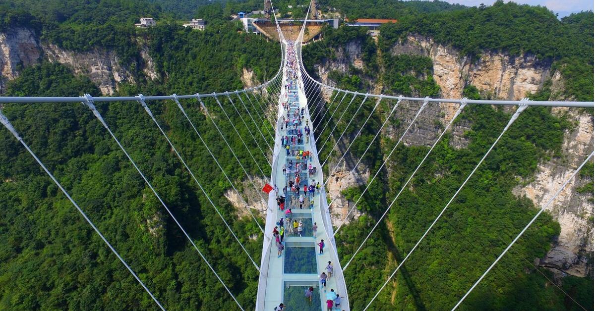 中国台湾 11 大超惊险玻璃栈道,挑战你的胆量极限! 内容图1 女神网-大潮社TV实时追踪属于女人新资讯的综合网站! 中国台湾 11 大超惊险玻璃栈道,挑战你的胆量极限! 乐活旅行 图1张