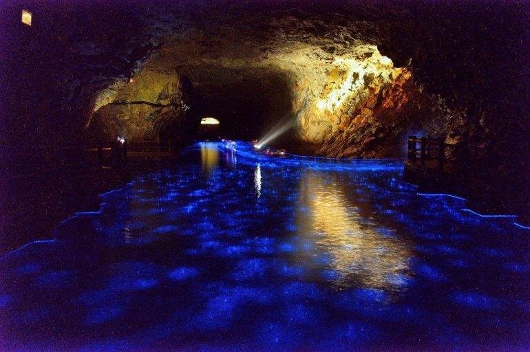 此生必看奇幻美景!马祖“蓝眼泪”观泪季就是现在 内容图2 女神网-大潮社TV实时追踪属于女人新资讯的综合网站! 此生必看奇幻美景!马祖“蓝眼泪”观泪季就是现在 乐活旅行 图2张