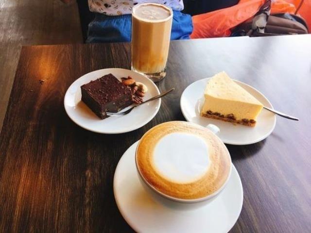 去九份只能逛老街?这 5 家特色咖啡厅让你品咖啡配山城美景! 内容图3 女神网-大潮社TV实时追踪属于女人新资讯的综合网站! Sip cafe 2.jpg