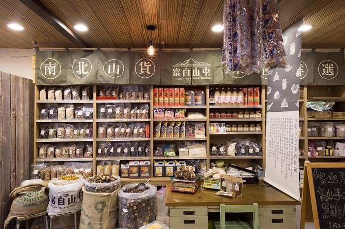 当个文青漫游大稻埕、迪化街,赏古迹、逛好店,穿梭在时光的长廊里 内容图11 女神网-大潮社TV实时追踪属于女人新资讯的综合网站! 当个文青漫游大稻埕、迪化街,赏古迹、逛好店,穿梭在时光的长廊里 乐活旅行 图11张