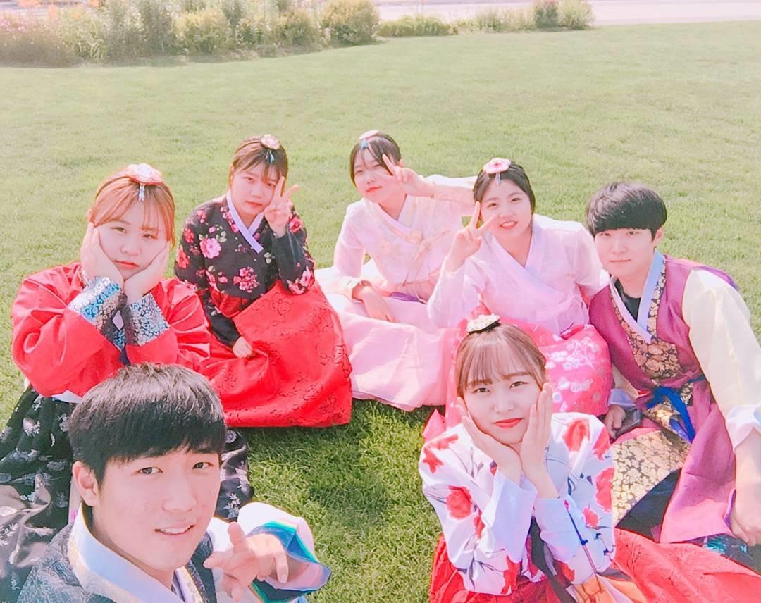 到韩国玩必穿韩服!一起到景福宫穿韩服拍照留念,当一日欧腻 内容图6 女神网-大潮社TV实时追踪属于女人新资讯的综合网站! 13392807_1047519361994713_447615278_n.jpg