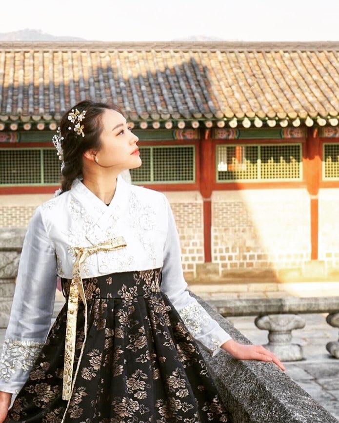 到韩国玩必穿韩服!一起到景福宫穿韩服拍照留念,当一日欧腻 内容图7 女神网-大潮社TV实时追踪属于女人新资讯的综合网站! 28427227_228274941075921_7616432438490693632_n.jpg