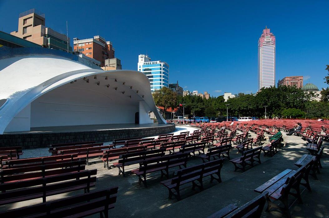 粉嫩色系超梦幻!2019 台北杜鹃花季,5 个必踩必拍的景点推荐 内容图4 女神网-大潮社TV实时追踪属于女人新资讯的综合网站! 粉嫩色系超梦幻!2019 台北杜鹃花季,5 个必踩必拍的景点推荐 乐活旅行 图4张