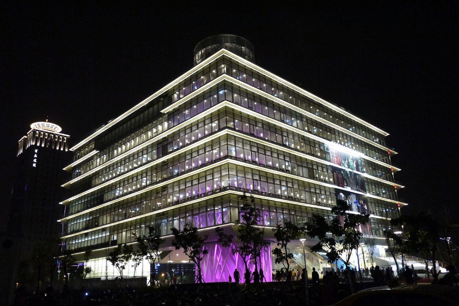 高雄一日游这样玩!跟随潮流,走透好玩好拍的 14 个隐藏人气秘境 内容图14 女神网-大潮社TV实时追踪属于女人新资讯的综合网站! 高雄一日游这样玩!跟随潮流,走透好玩好拍的 14 个隐藏人气秘境 乐活旅行 图14张