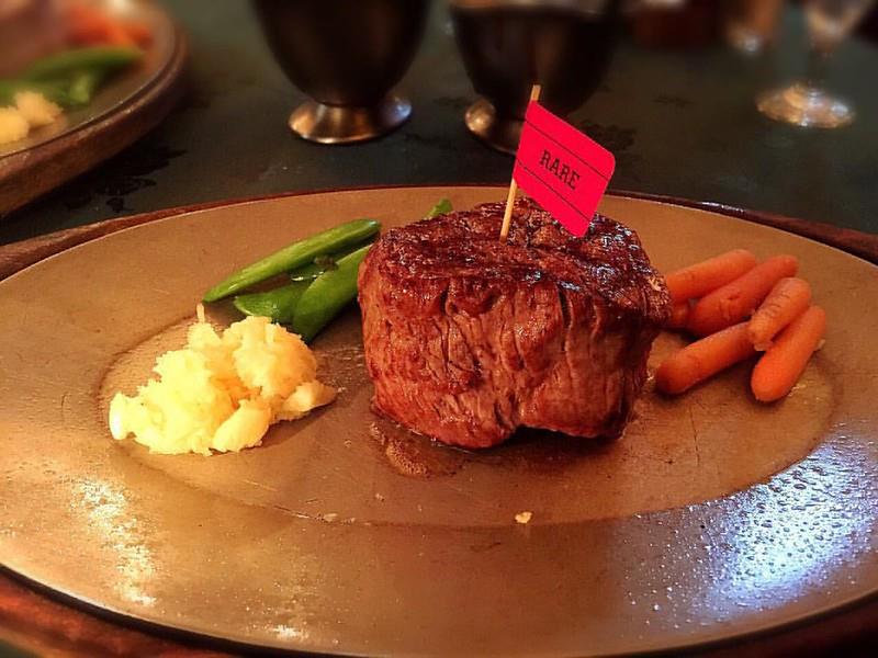 来顿老派的情人节大餐!到这 10 家台北老字号西餐厅约会,品尝经典不朽的好味道 内容图6 女神网-大潮社TV实时追踪属于女人新资讯的综合网站! 20488933694_912af93154_c