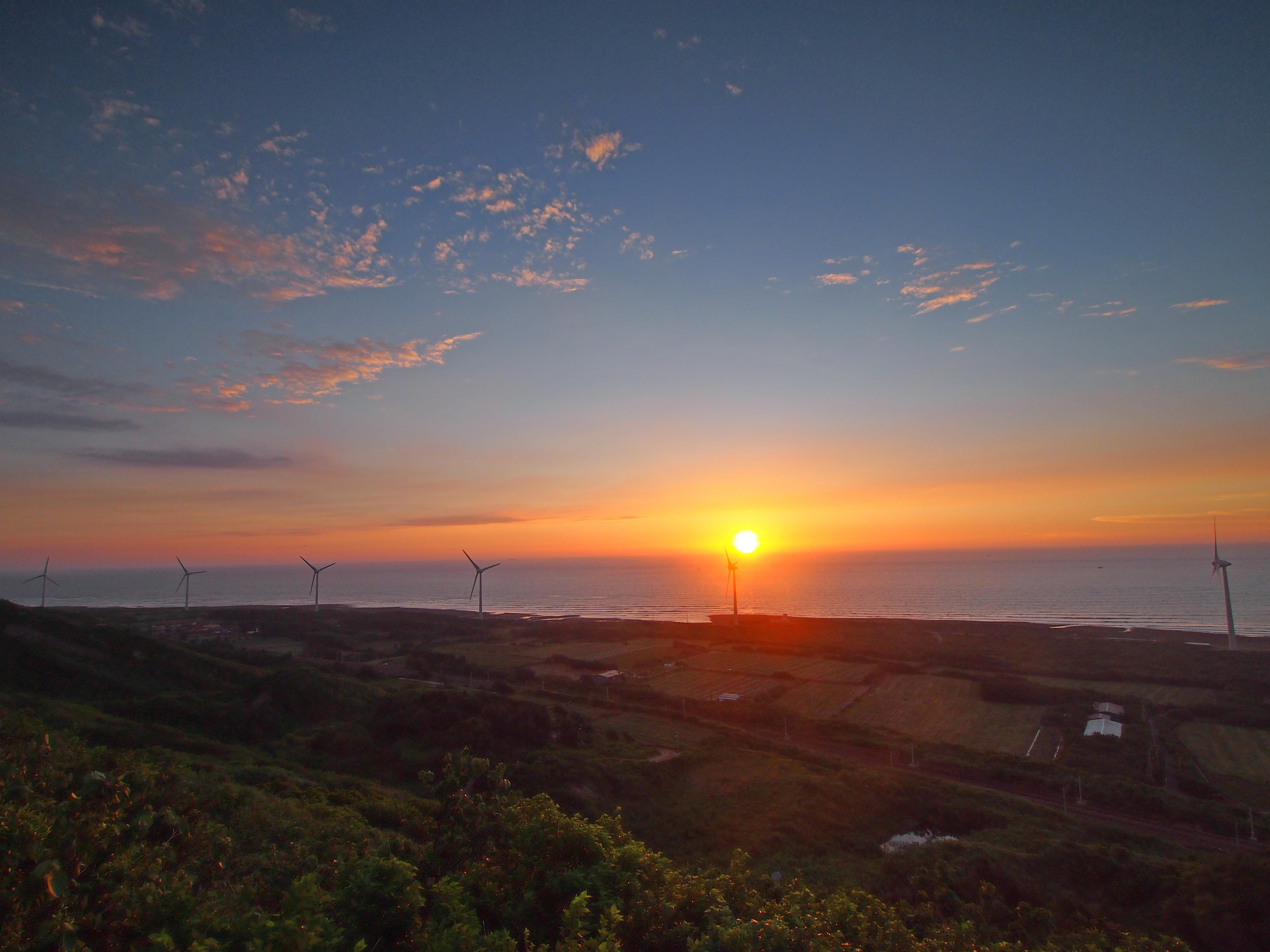 赞叹绝美的黄昏时刻!精选内地台湾 10 大观赏夕阳景点,徜徉于短暂的美好中 内容图6 女神网-大潮社TV实时追踪属于女人新资讯的综合网站! 赞叹绝美的黄昏时刻!精选内地台湾 10 大观赏夕阳景点,徜徉于短暂的美好中 乐活旅行 图6张