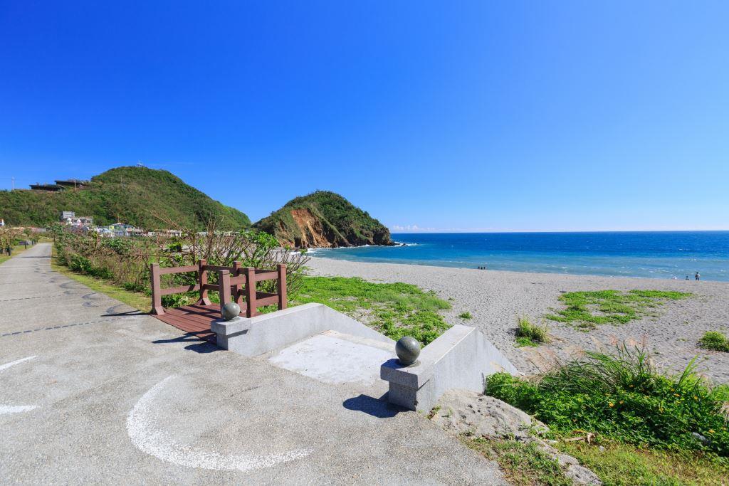 每到夏天我要去海边!宜兰 5 个超美海岸线:踏浪、吹海风,赞叹浑然天成的自然景观 内容图4 女神网-大潮社TV实时追踪属于女人新资讯的综合网站! files635926815264905114