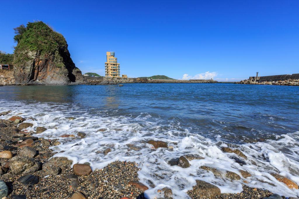 每到夏天我要去海边!宜兰 5 个超美海岸线:踏浪、吹海风,赞叹浑然天成的自然景观 内容图5 女神网-大潮社TV实时追踪属于女人新资讯的综合网站! files635926809521656700