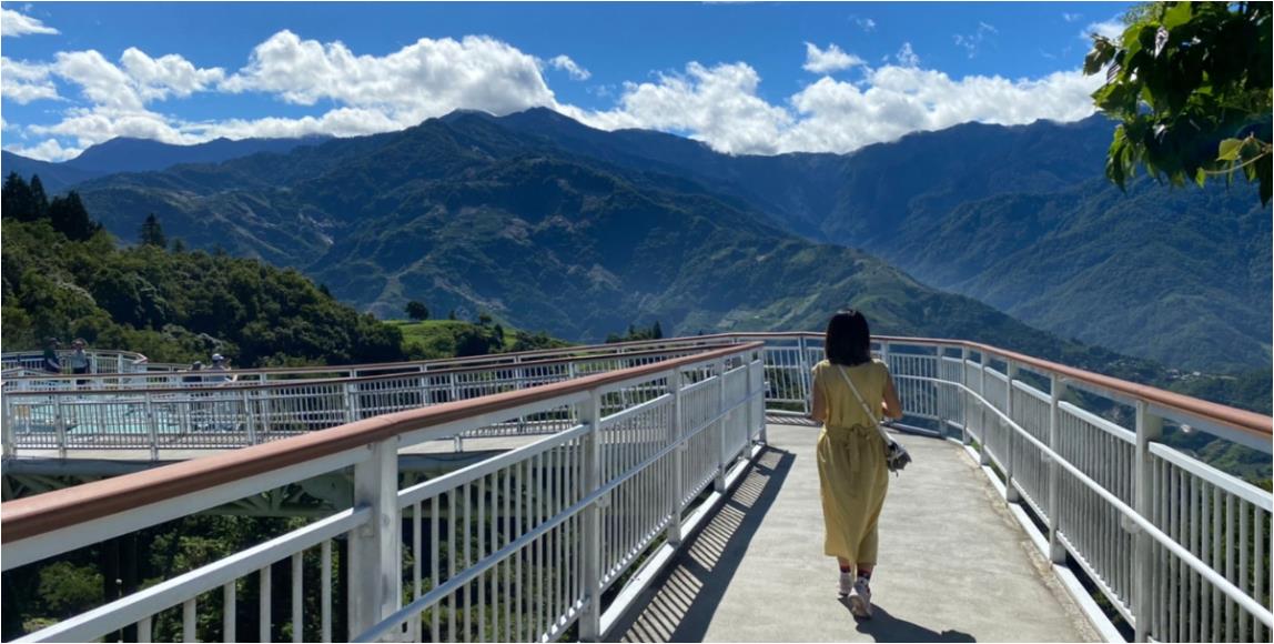 盛夏清境之旅:置身宛如瑞士的绵延山景,品尝冠军级巧克力、走进天空步道汲取森林芬多精 内容图1 女神网-大潮社TV实时追踪属于女人新资讯的综合网站! 盛夏清境之旅:置身宛如瑞士的绵延山景,品尝冠军级巧克力、走进天空步道汲取森林芬多精 乐活旅行 图1张