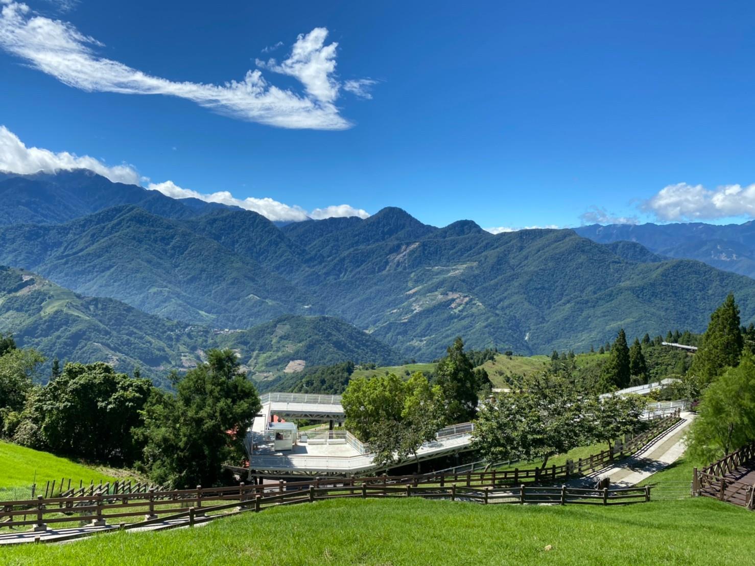 盛夏清境之旅:置身宛如瑞士的绵延山景,品尝冠军级巧克力、走进天空步道汲取森林芬多精 内容图3 女神网-大潮社TV实时追踪属于女人新资讯的综合网站! _200701_0