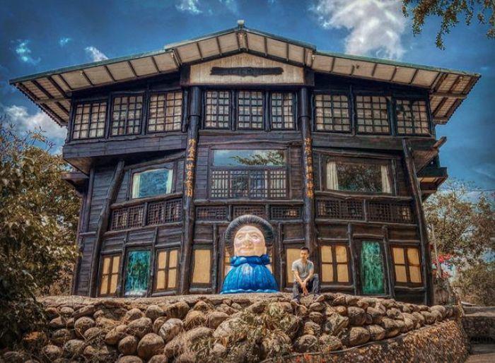 宫崎骏铁粉必踩场景点:神隐少女、天空之城、龙猫…重现电影经典场面 内容图7 女神网-大潮社TV实时追踪属于女人新资讯的综合网站! 宫崎骏铁粉必踩场景点:神隐少女、天空之城、龙猫…重现电影经典场面 乐活旅行 图7张