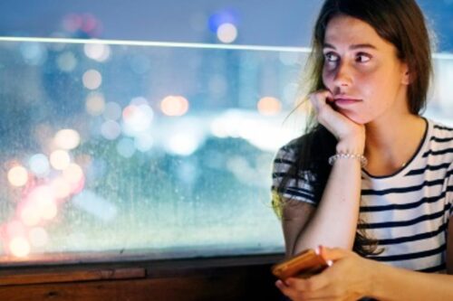 总觉得孩子在逃避、隐瞒吗？这六种关心问句让你更贴近子女