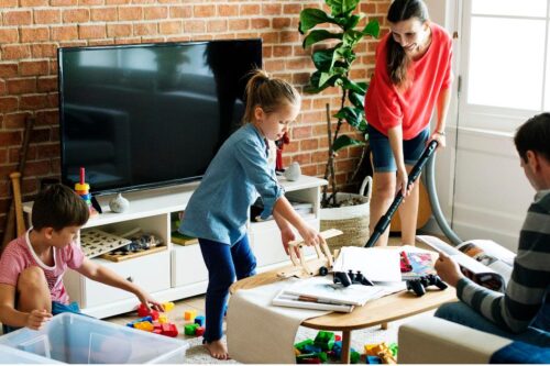 能为孩子收拾到几岁？你是妈妈，不是家里的清洁妇！