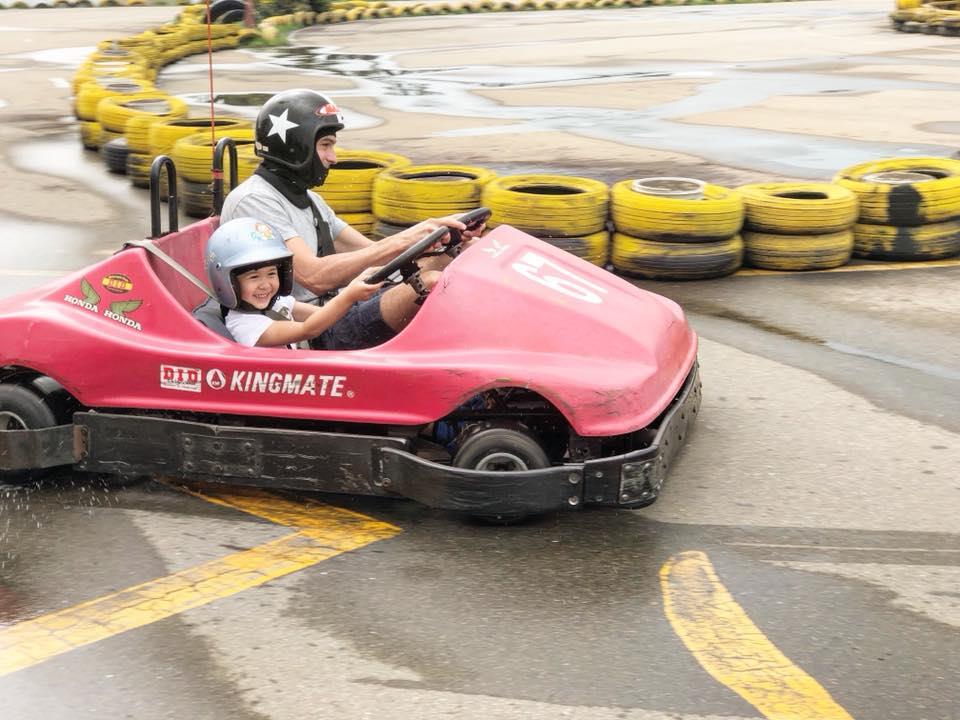 没有黑脸白脸!亚历妈夫妻同心:“不迎合”孩子才能让他们成长 内容图6 女神网-大潮社TV实时追踪属于女人新资讯的综合网站! 没有黑脸白脸!亚历妈夫妻同心:“不迎合”孩子才能让他们成长 亲子教育 图6张