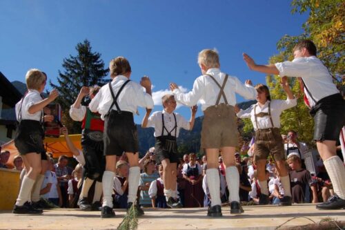 让孩子学会控制情绪，试试德国爸妈 3 大教养原则