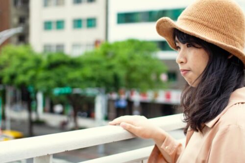 过度掌控都是孩子好？心理学家：干预太多不仅会阻挡学习力，更会让他们缺乏内在的安全感