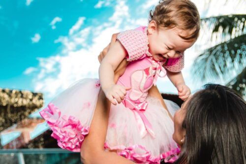 孩子哭闹别急着妥协：先立好规矩，让他“在遵守过程中认识自己的情绪”