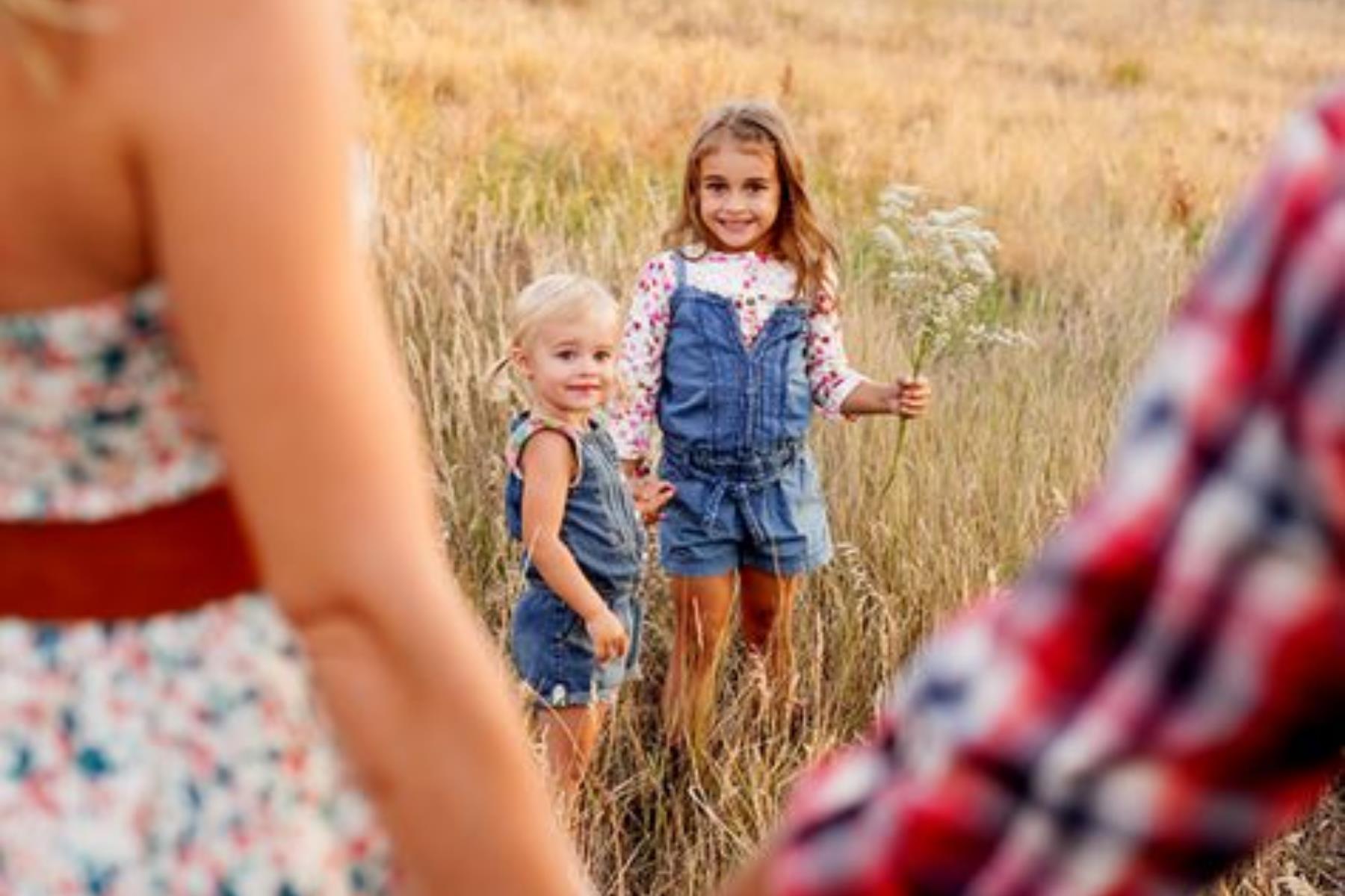 你是哪种类型的父母?“教养,是帮助孩子长大成人!”而不是将自己的愿望投射在他们身上 内容图2 女神网-大潮社TV实时追踪属于女人新资讯的综合网站! FotoJet (88)