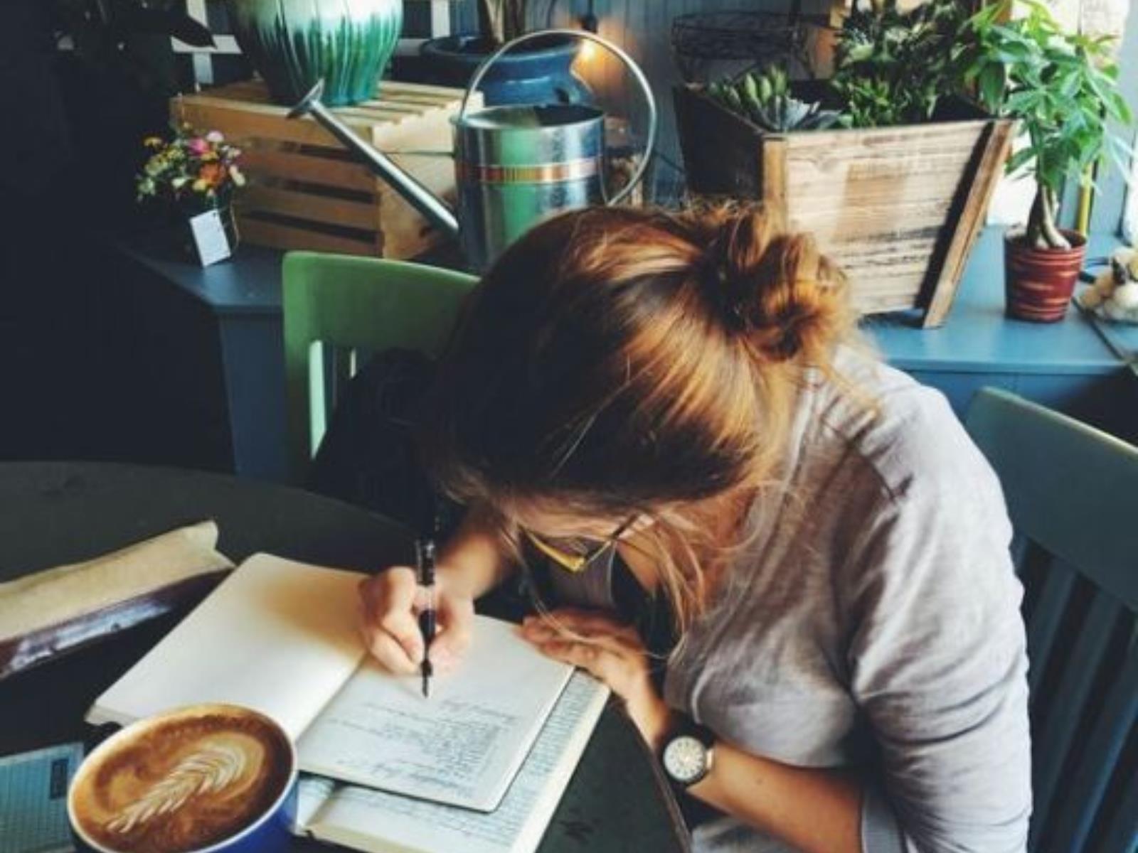 【家暴迷云】“老师,你真的会帮我吗?”十年辅导老师生涯,他用细心和耐心抚平每一位受伤孩子的心 内容图5 女神网-大潮社TV实时追踪属于女人新资讯的综合网站! FotoJet - 2019-03-11T165709.653.jpg