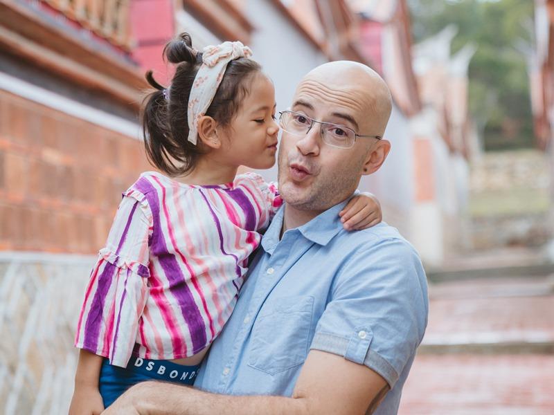 快乐是能尽情探索世界!吴凤夫妇以陪伴让孩子自由成长:“学习不像赛马,不能只看短期结果。” 内容图3 女神网-大潮社TV实时追踪属于女人新资讯的综合网站! 快乐是能尽情探索世界!吴凤夫妇以陪伴让孩子自由成长:“学习不像赛马,不能只看短期结果。” 亲子教育 图3张