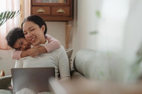 如果你有女儿，请一定要教会她的“四个底线”：妈妈的小公主请你仔细听…