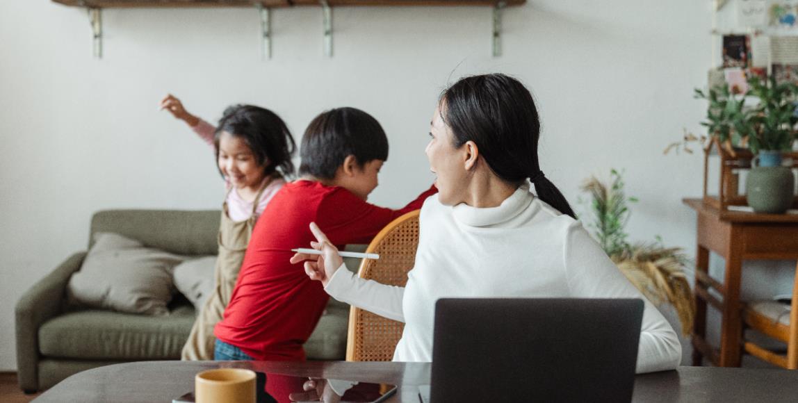 吼到喉咙沙哑也无法让孩子听话?心理学家 8 个高质量沟通方式,有效加深亲子感情 内容图1 女神网-大潮社TV实时追踪属于女人新资讯的综合网站! 吼到喉咙沙哑也无法让孩子听话?心理学家 8 个高质量沟通方式,有效加深亲子感情 亲子教育 图1张