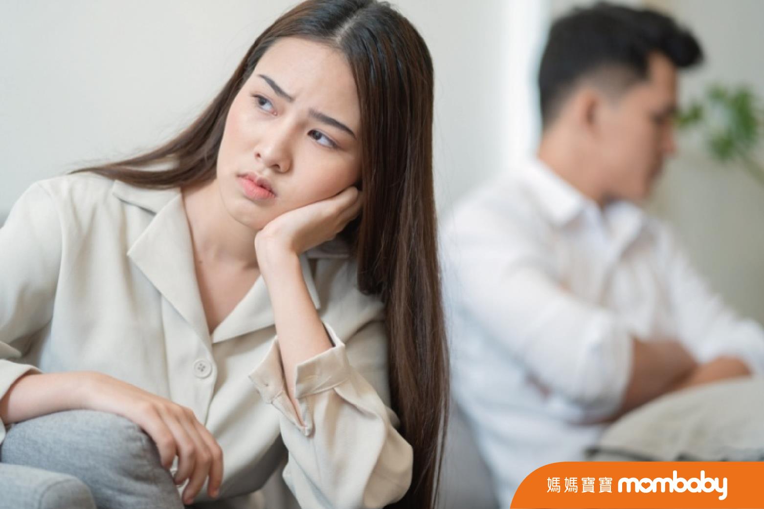 婚前无话不说,婚后无话可说!从男友到老公,美好一去不复返:4 个写实情境让人妻超有共鸣 内容图4 女神网-大潮社TV实时追踪属于女人新资讯的综合网站! 婚前无话不说,婚后无话可说!从男友到老公,美好一去不复返:4 个写实情境让人妻超有共鸣 婚姻经营 图4张