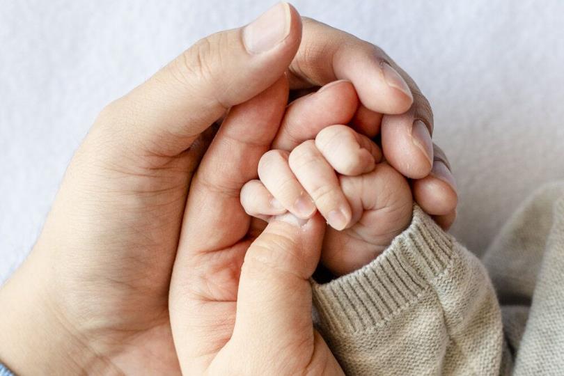 如何陪伴情绪低落的产后妈咪:准爸爸留心 4 件事,耐心倾听需要,共同走过低潮 内容图5 女神网-大潮社TV实时追踪属于女人新资讯的综合网站! 如何陪伴情绪低落的产后妈咪:准爸爸留心 4 件事,耐心倾听需要,共同走过低潮 婚姻经营 图5张