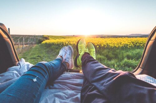 让婚姻回到最初的原点：有种刚刚好的爱，是相处起来感到自在