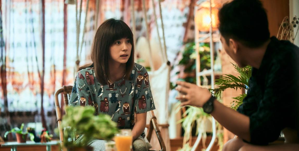 平常袜子乱丢的他,工作时像另一个人?发掘伴侣的“隐性优点”,为烦闷的生活加点惊喜 内容图1 女神网-大潮社TV实时追踪属于女人新资讯的综合网站! 平常袜子乱丢的他,工作时像另一个人?发掘伴侣的“隐性优点”,为烦闷的生活加点惊喜 婚姻经营 图1张