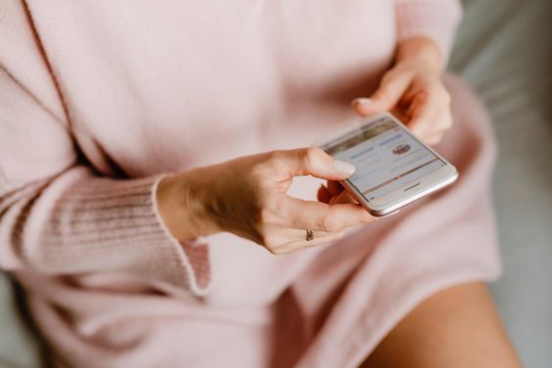 你了解你的枕边人吗?心理师吐露 3 观点,分享男人在意的幸福为何 内容图2 女神网-大潮社TV实时追踪属于女人新资讯的综合网站! FotoJet - 2020-03-04T101845.528