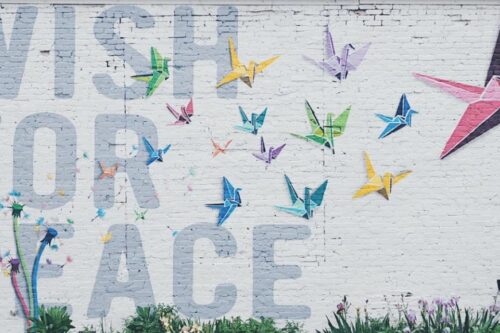 【家暴迷云】面对暴力不是 Fight 就是 Fly！多位专家现身说法，身为亲友的你可以这样做！