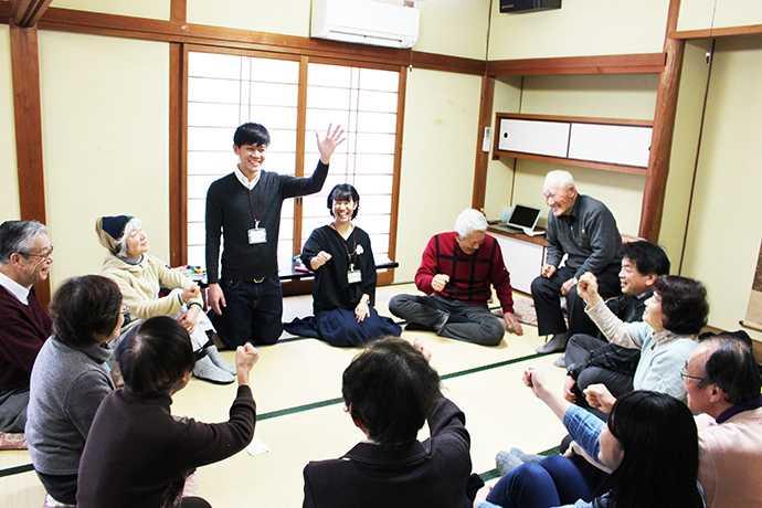 当医疗走进社区:“给长辈的不仅是照顾,还有那亦师亦友的体贴与关怀。” 内容图3 女神网-大潮社TV实时追踪属于女人新资讯的综合网站! 当医疗走进社区:“给长辈的不仅是照顾,还有那亦师亦友的体贴与关怀。” 家庭学堂 图3张