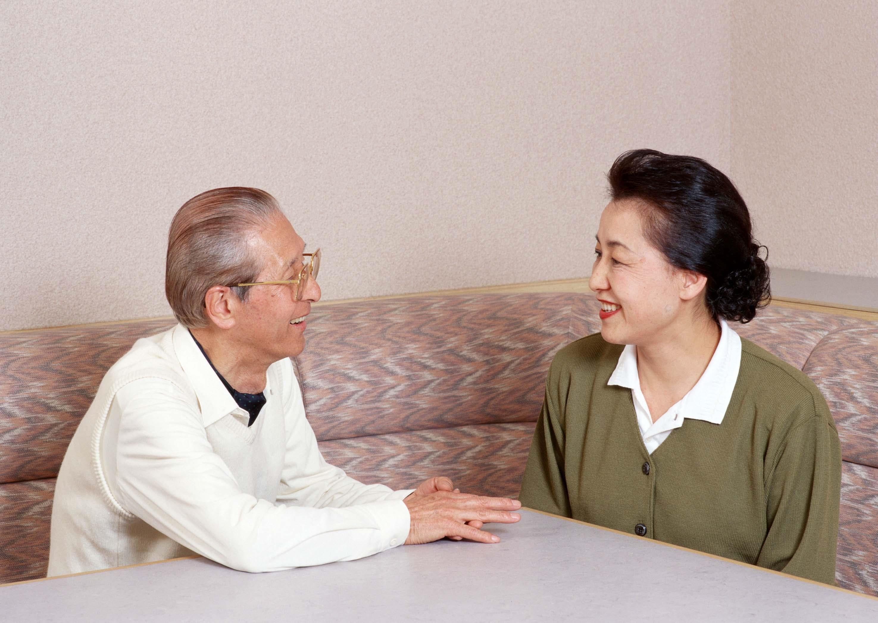 长辈不爱出门原来有隐情?心理师建议试试这 3 招,让长者“有面子”地愿意走出来 内容图3 女神网-大潮社TV实时追踪属于女人新资讯的综合网站! AT180