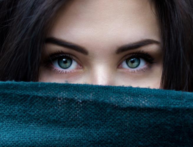 有“眼袋”别急着找医美!先改掉这些生活坏习惯,帮你维持紧致的眼周肌肤 内容图5 女神网-大潮社TV实时追踪属于女人新资讯的综合网站! FotoJet - 2019-09-27T160209.100