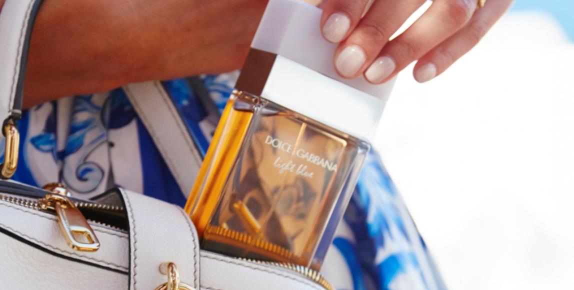 法式社交礼节:优雅的香水魅力,来自每个女人都有属于自己的味道 内容图1 女神网-大潮社TV实时追踪属于女人新资讯的综合网站! 法式社交礼节:优雅的香水魅力,来自每个女人都有属于自己的味道 彩妆保养 图1张