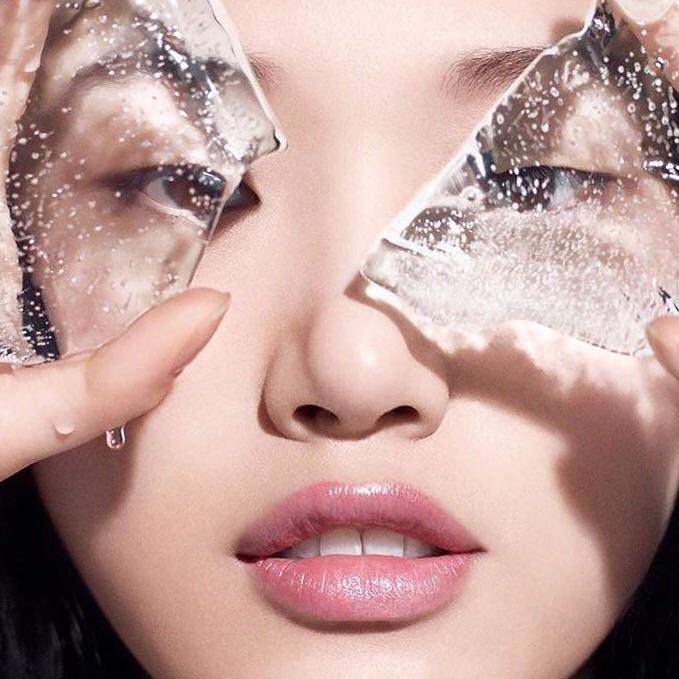 掰掰“泡泡眼”!网友疯传 4 种消眼周水肿的方法,补救你的熊猫眼 内容图6 女神网-大潮社TV实时追踪属于女人新资讯的综合网站! 掰掰“泡泡眼”!网友疯传 4 种消眼周水肿的方法,补救你的熊猫眼 彩妆保养 图6张