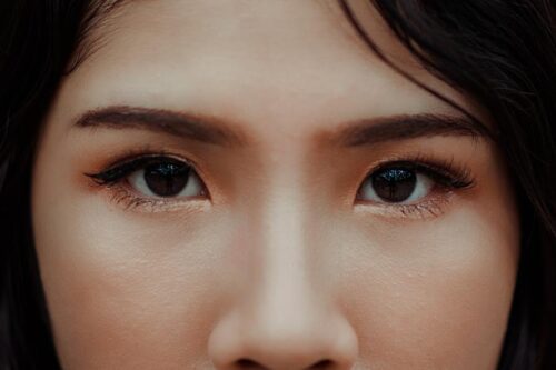 圆型脸？长型脸？我适合什么样的眉型？想要半永久纹绣前必须知道的 3 件事！