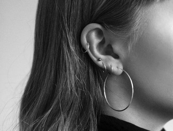 耳洞照顾有方法!挑对材质、保持干燥,从此告别恼人的发炎与红肿 内容图3 女神网-大潮社TV实时追踪属于女人新资讯的综合网站! 耳洞照顾有方法!挑对材质、保持干燥,从此告别恼人的发炎与红肿 彩妆保养 图3张