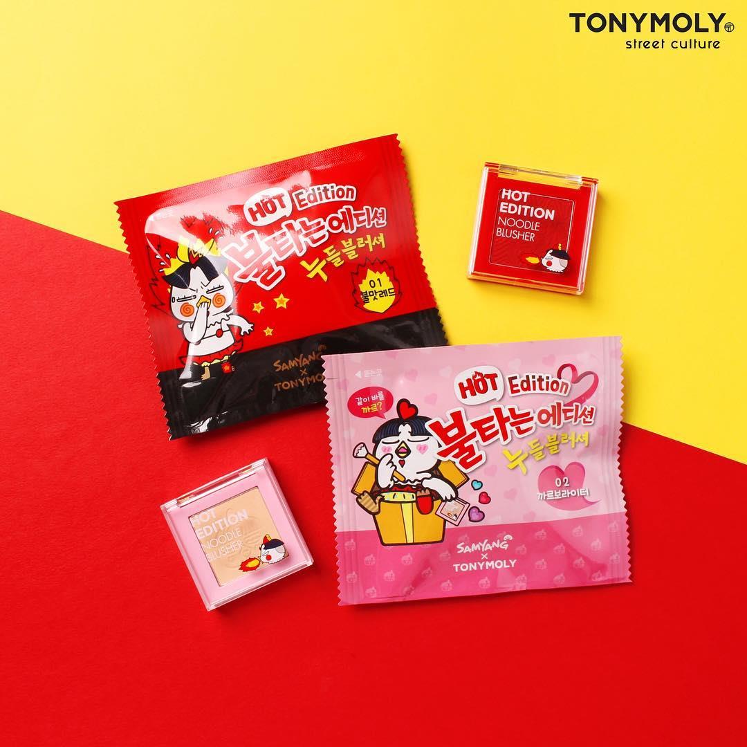 究竟是泡面还是化妆品?韩国设计师翻玩创意, TONYMOLY 与辣鸡面跨界联名颠覆彩妆印象 内容图3 女神网-大潮社TV实时追踪属于女人新资讯的综合网站! 40457470_1800296850018788_3673251786116352750_n.jpg